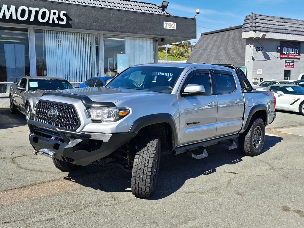 2018 Toyota Tacoma TRD Off Road Double Cab 5' Bed V6 4x4 MT - 22324980 - 4