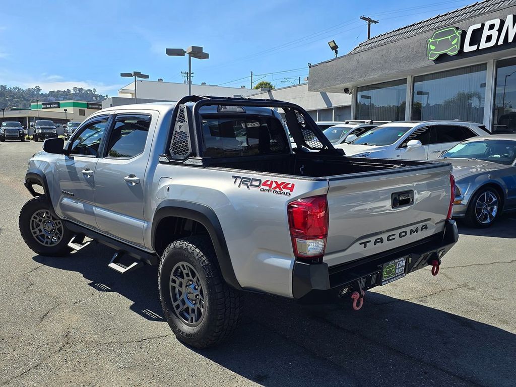 2018 Toyota Tacoma TRD Off Road Double Cab 5' Bed V6 4x4 MT - 22324980 - 5