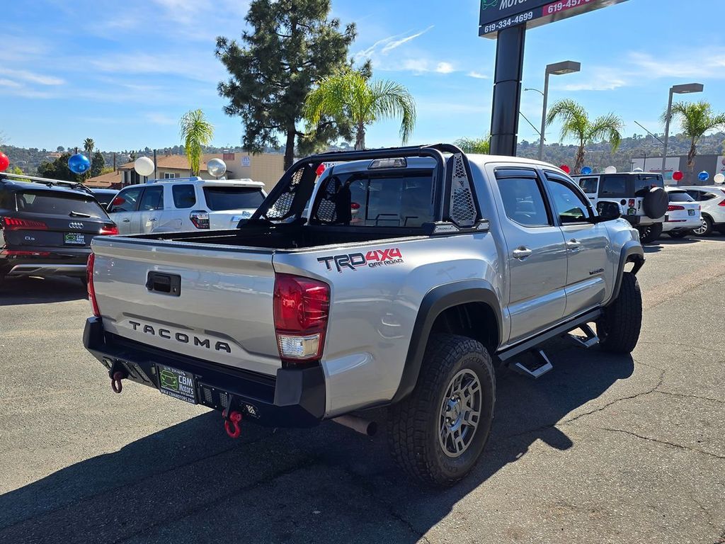 2018 Toyota Tacoma TRD Off Road Double Cab 5' Bed V6 4x4 MT - 22324980 - 6