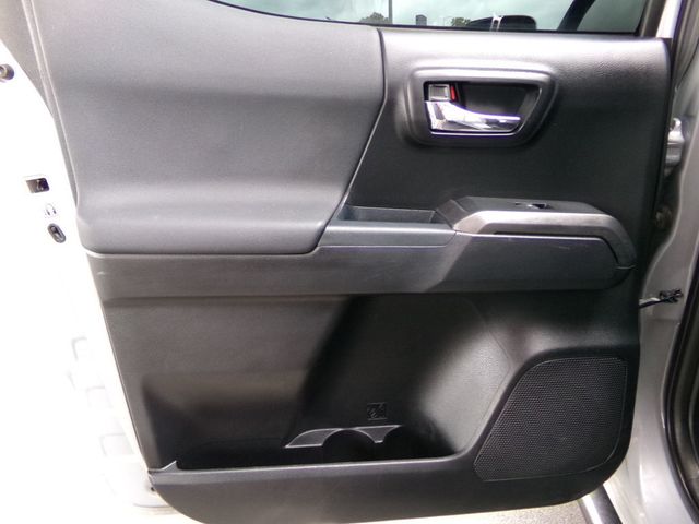 2018 Toyota Tacoma TRD Off Road Double Cab 5' Bed V6 4x4 MT - 23015804 - 12