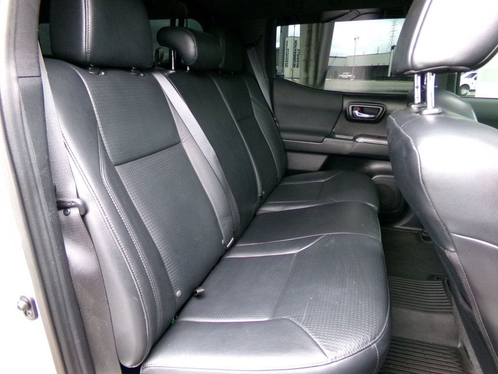 2018 Toyota Tacoma TRD Off Road Double Cab 5' Bed V6 4x4 MT - 23015804 - 14