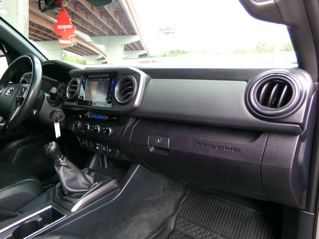 2018 Toyota Tacoma TRD Off Road Double Cab 5' Bed V6 4x4 MT - 23015804 - 15