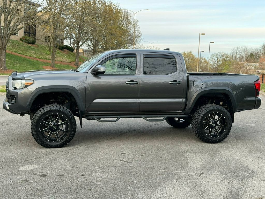 2018 Toyota Tacoma TRD Off Road Package, 6" Lift Kit, Fuel Wheels, Technology Pack - 23000734 - 2