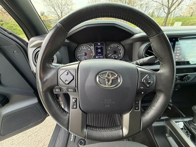 2018 Toyota Tacoma TRD Off Road Package, 6" Lift Kit, Fuel Wheels, Technology Pack - 23000734 - 30