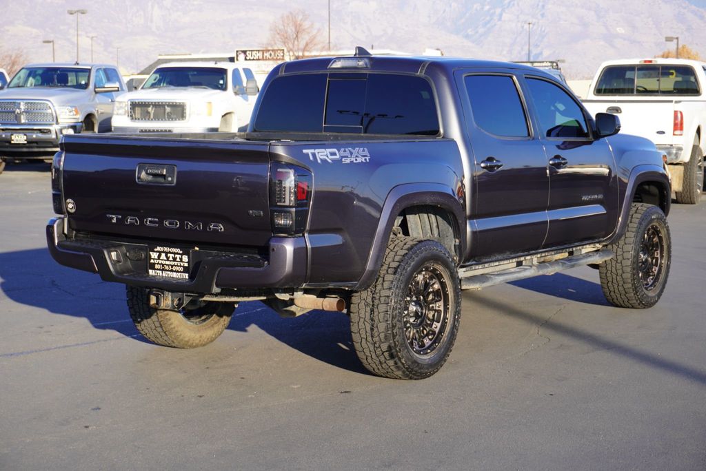 2018 Toyota Tacoma TRD SPORT - 22950515 - 11