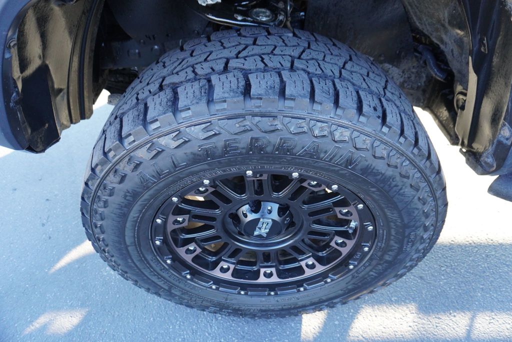 2018 Toyota Tacoma TRD SPORT - 22950515 - 16