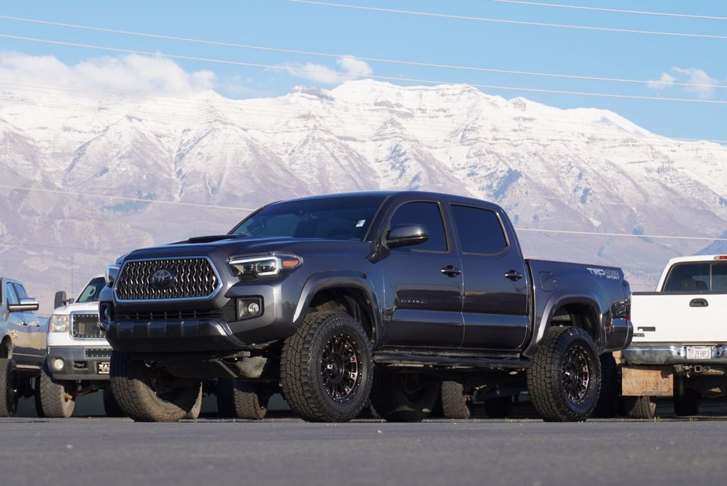 2018 Toyota Tacoma TRD SPORT - 22950515 - 1