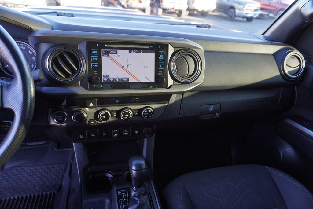 2018 Toyota Tacoma TRD SPORT - 22950515 - 30