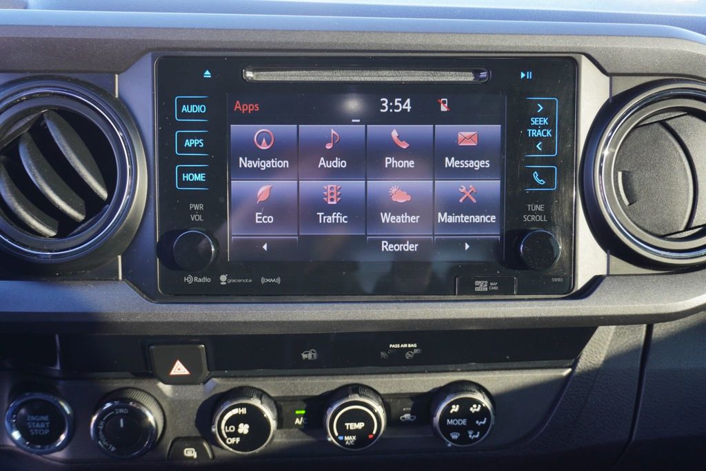 2018 Toyota Tacoma TRD SPORT - 22950515 - 32