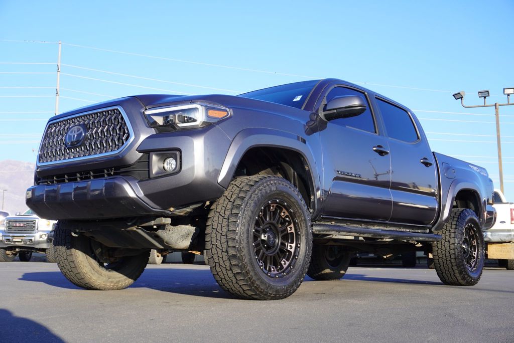 2018 Toyota Tacoma TRD SPORT - 22950515 - 5
