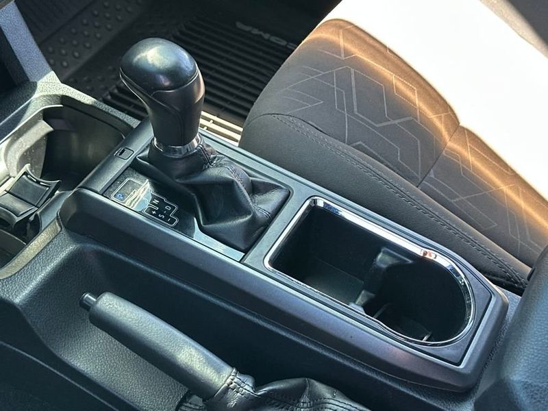 2018 Toyota Tacoma TRD Sport Double Cab V6 photo 15