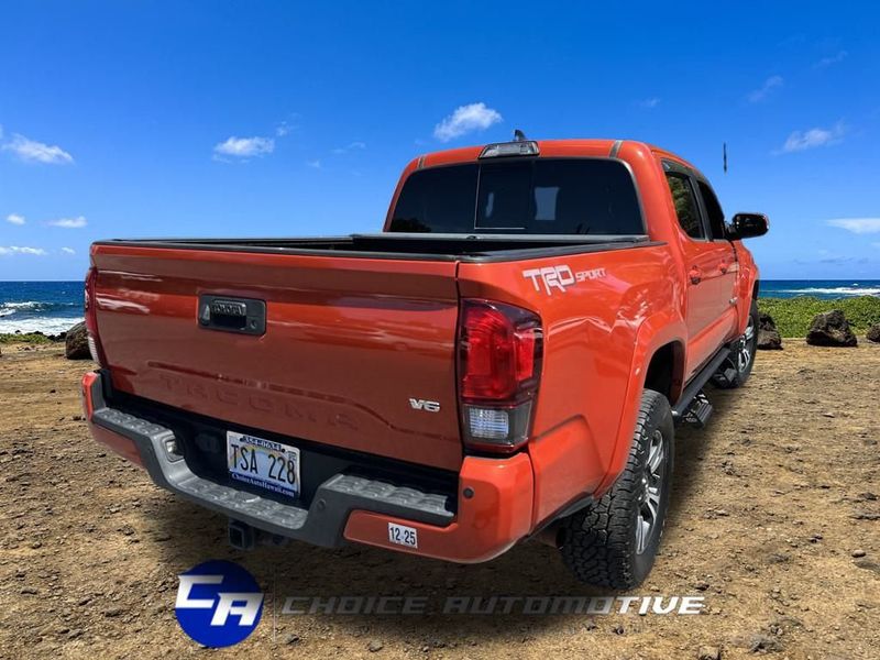 2018 Toyota Tacoma TRD Sport Double Cab V6 photo 4