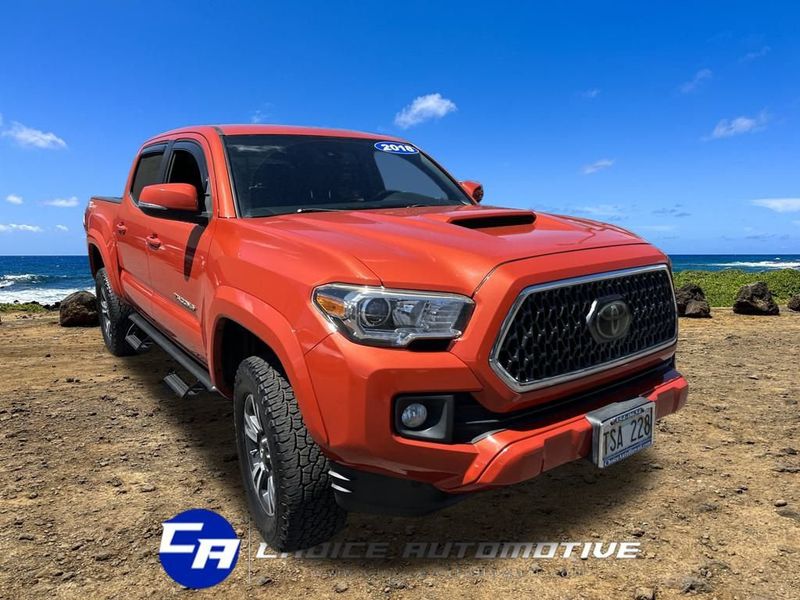 2018 Toyota Tacoma TRD Sport Double Cab V6 photo 6