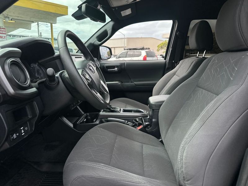 2018 Toyota Tacoma TRD Sport Double Cab 5' Bed V6 4x2 Automatic - 22950225 - 11