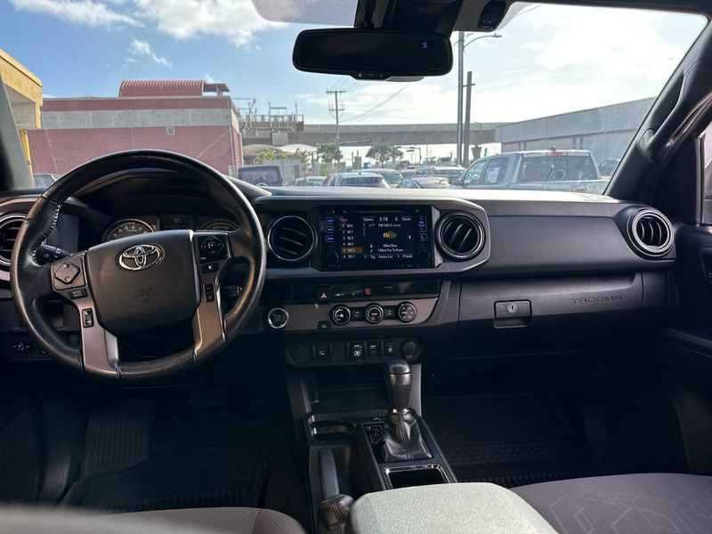 2018 Toyota Tacoma TRD Sport Double Cab 5' Bed V6 4x2 Automatic - 22968306 - 14