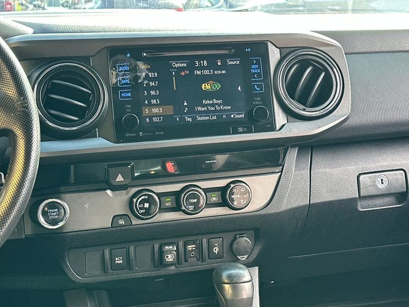 2018 Toyota Tacoma TRD Sport Double Cab 5' Bed V6 4x2 Automatic - 22968306 - 16