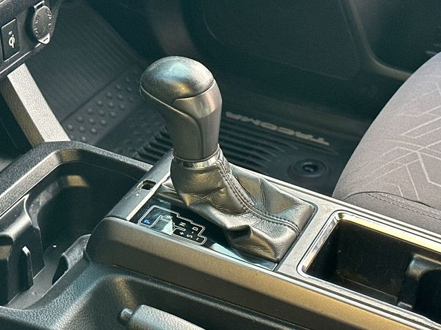 2018 Toyota Tacoma TRD Sport Double Cab 5' Bed V6 4x2 Automatic - 22968306 - 18