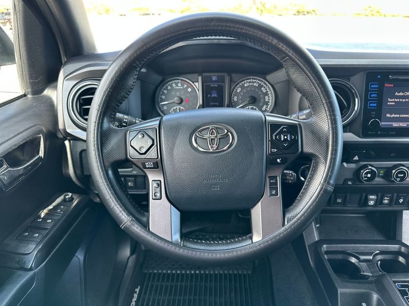 2018 Toyota Tacoma TRD Sport Double Cab 5' Bed V6 4x2 Automatic - 23023336 - 13
