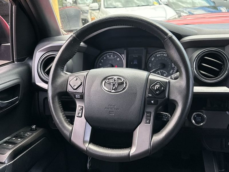 2018 Toyota Tacoma TRD Sport Double Cab 5' Bed V6 4x2 Automatic - 23031148 - 16