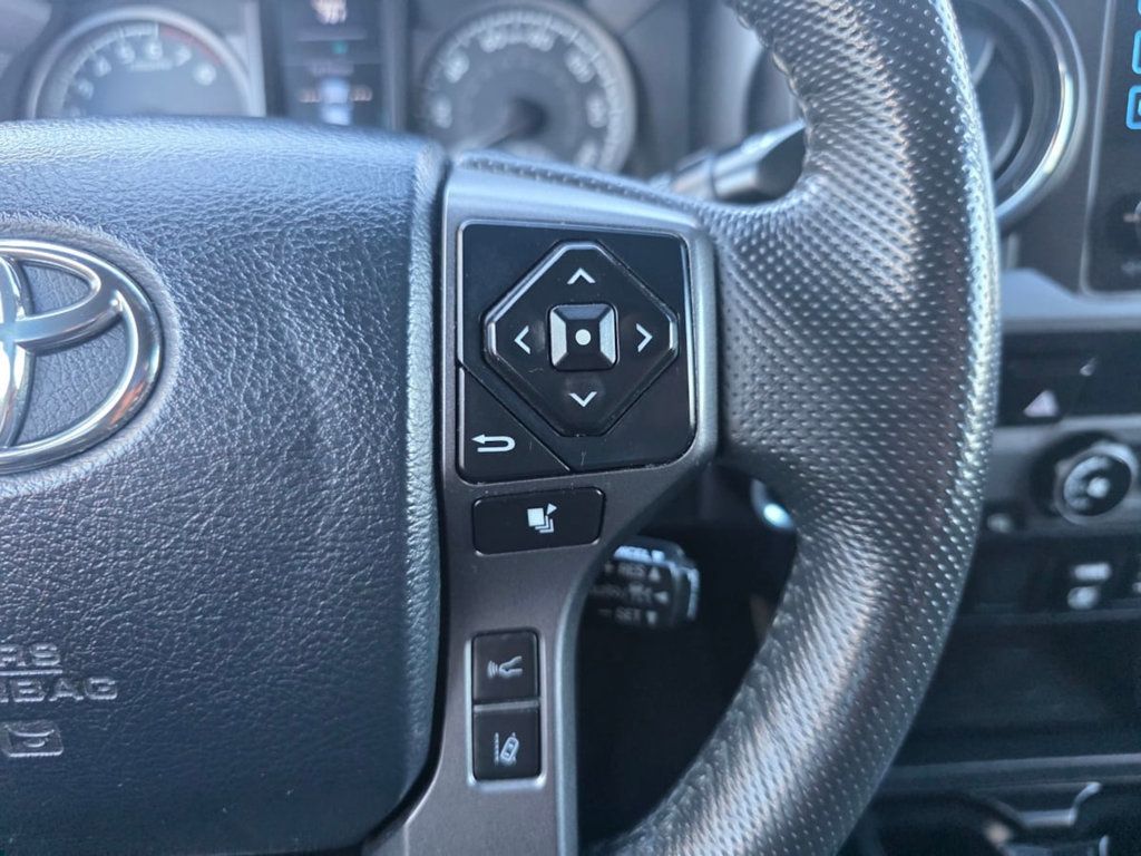 2018 Toyota Tacoma TRD Sport Double Cab 5' Bed V6 4x2 Automatic - 22971867 - 13