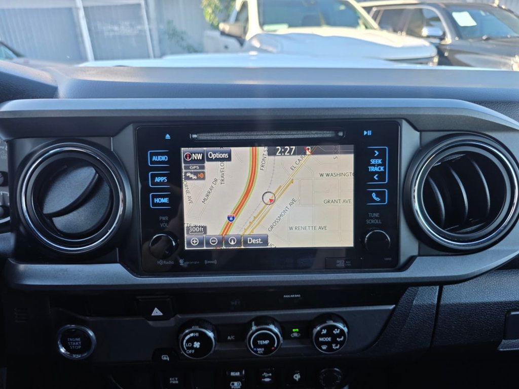 2018 Toyota Tacoma TRD Sport Double Cab 5' Bed V6 4x2 Automatic - 22971867 - 15