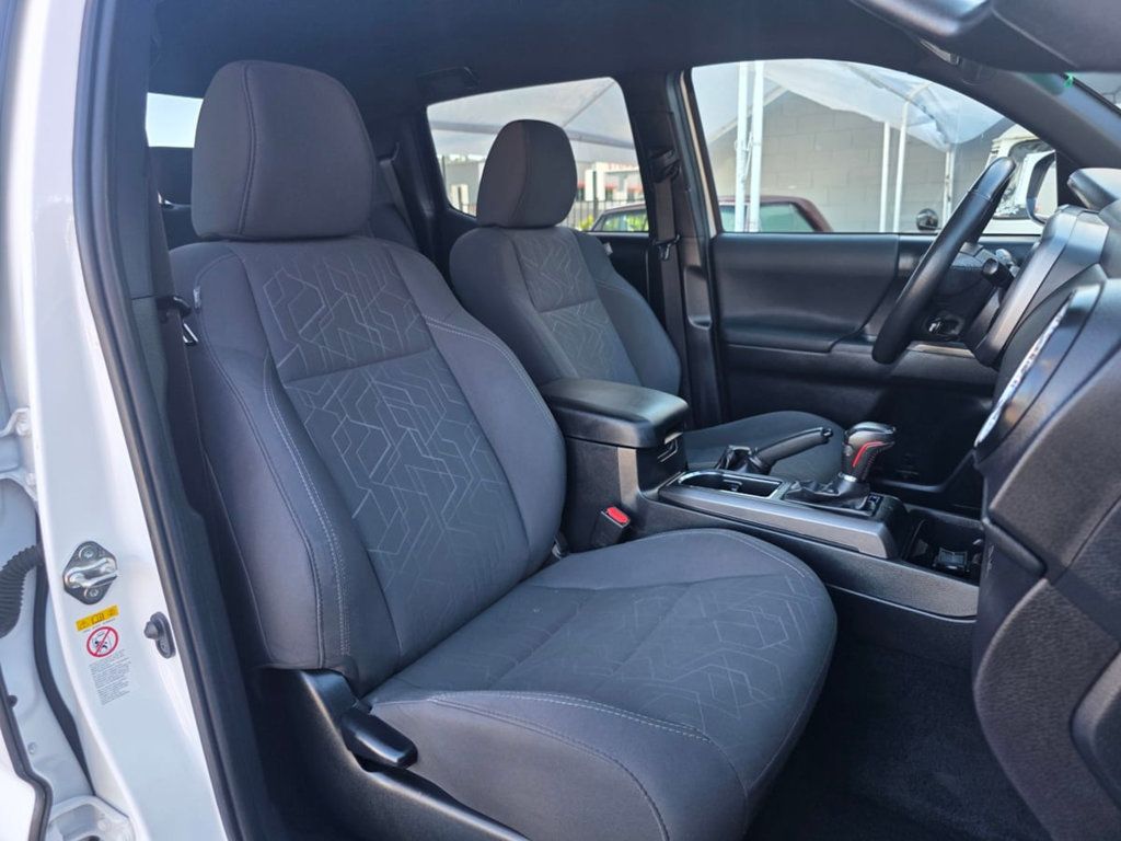 2018 Toyota Tacoma TRD Sport Double Cab 5' Bed V6 4x2 Automatic - 22971867 - 25