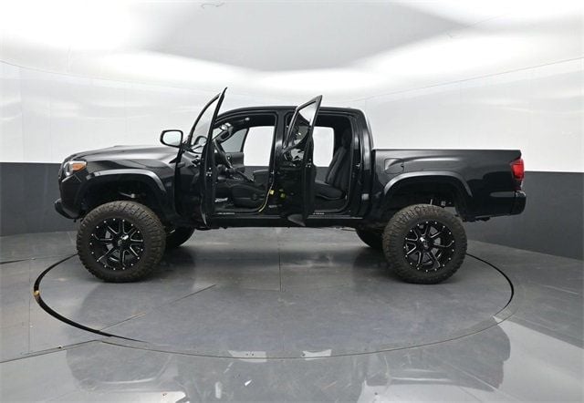 2018 Toyota Tacoma TRD Sport Double Cab 5' Bed V6 4x2 Automatic - 22948539 - 31