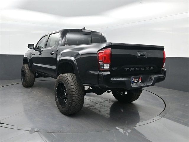 2018 Toyota Tacoma TRD Sport Double Cab V6 photo 3