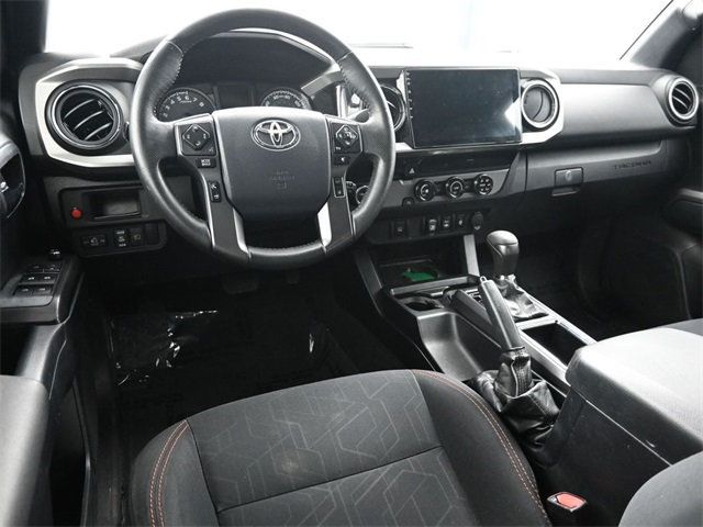 2018 Toyota Tacoma TRD Sport Double Cab 5' Bed V6 4x2 Automatic - 22951706 - 12