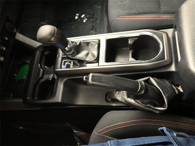 2018 Toyota Tacoma TRD Sport Double Cab 5' Bed V6 4x2 Automatic - 22951706 - 16