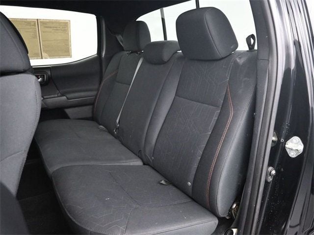 2018 Toyota Tacoma TRD Sport Double Cab 5' Bed V6 4x2 Automatic - 22951706 - 7