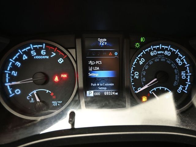 2018 Toyota Tacoma TRD Sport Double Cab 5' Bed V6 4x2 Automatic - 22954216 - 23