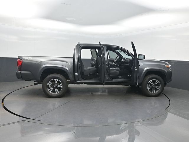 2018 Toyota Tacoma TRD Sport Double Cab 5' Bed V6 4x2 Automatic - 22954216 - 37
