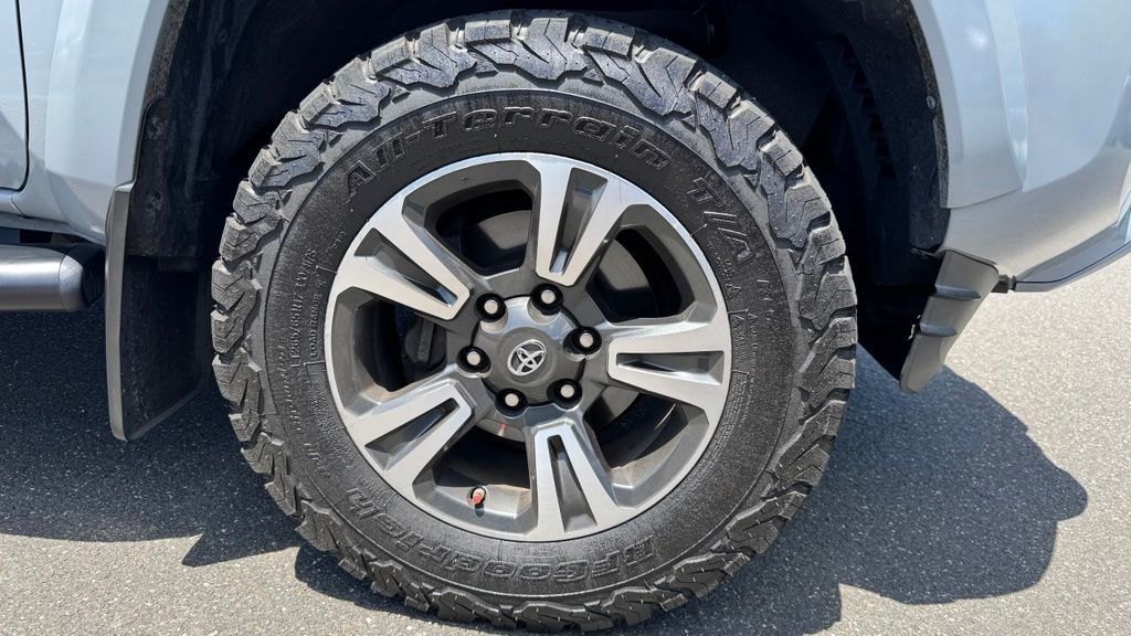 2018 Toyota Tacoma TRD Sport Double Cab 5' Bed V6 4x4 Automatic - 23040768 - 15