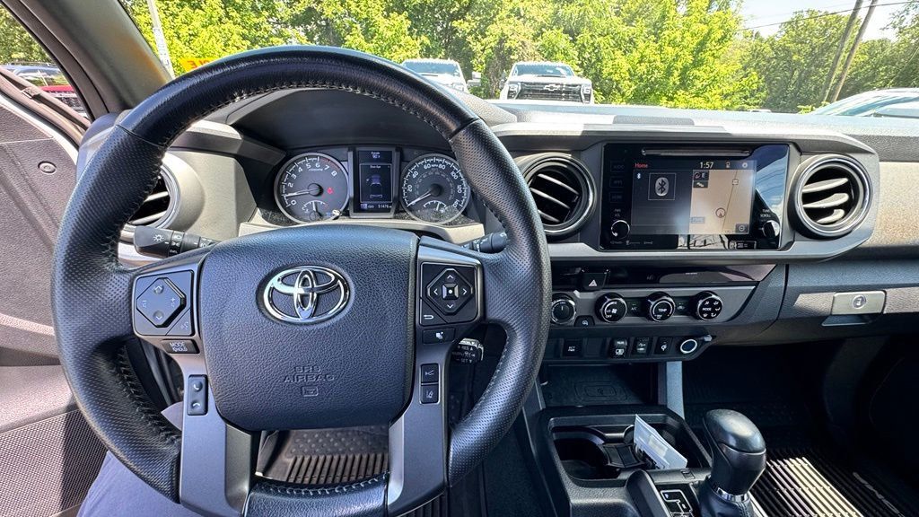 2018 Toyota Tacoma TRD Sport Double Cab 5' Bed V6 4x4 Automatic - 23040768 - 8