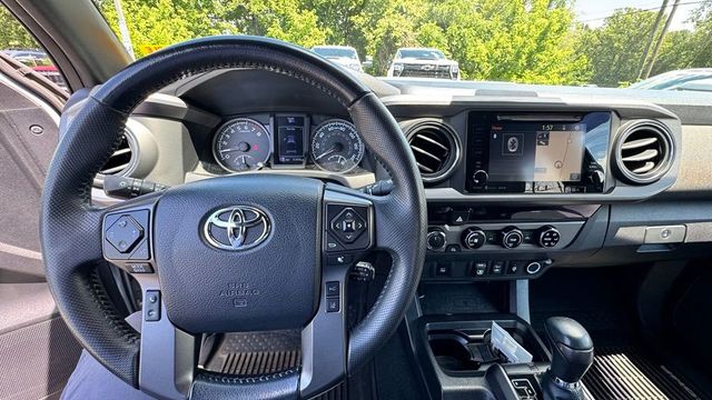 2018 Toyota Tacoma TRD Sport Double Cab 5' Bed V6 4x4 Automatic - 23040768 - 8