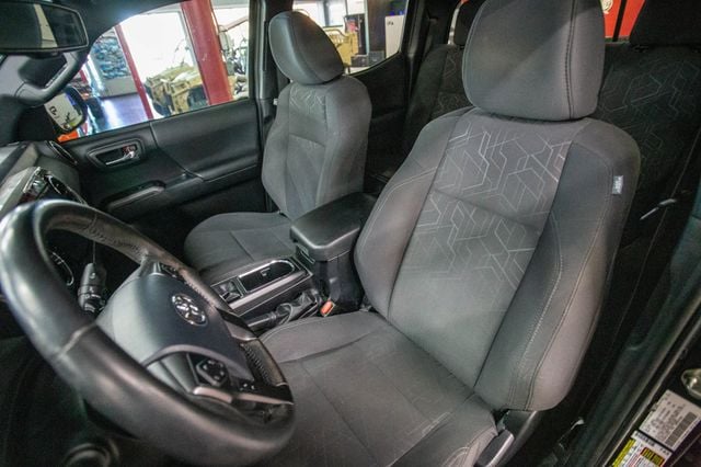 2018 Toyota Tacoma TRD Sport Double Cab 5' Bed V6 4x4 Automatic - 22974848 - 3