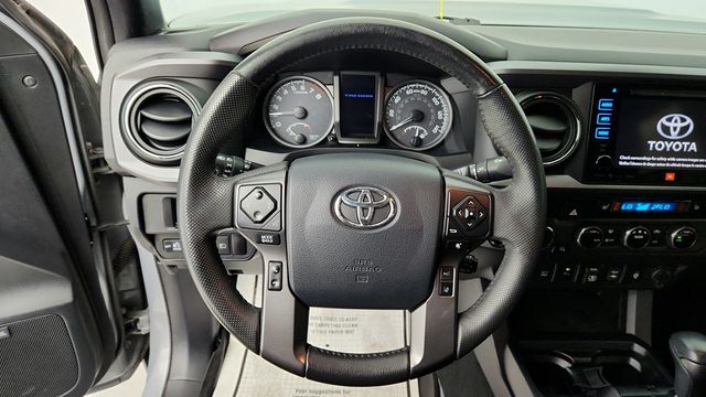 2018 Toyota Tacoma TRD Sport Double Cab 5' Bed V6 4x4 Automatic - 22943207 - 12