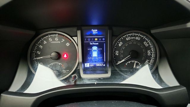 2018 Toyota Tacoma TRD Sport Double Cab 5' Bed V6 4x4 Automatic - 22943207 - 13