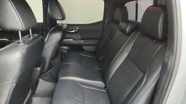 2018 Toyota Tacoma TRD Sport Double Cab 5' Bed V6 4x4 Automatic - 22943207 - 19