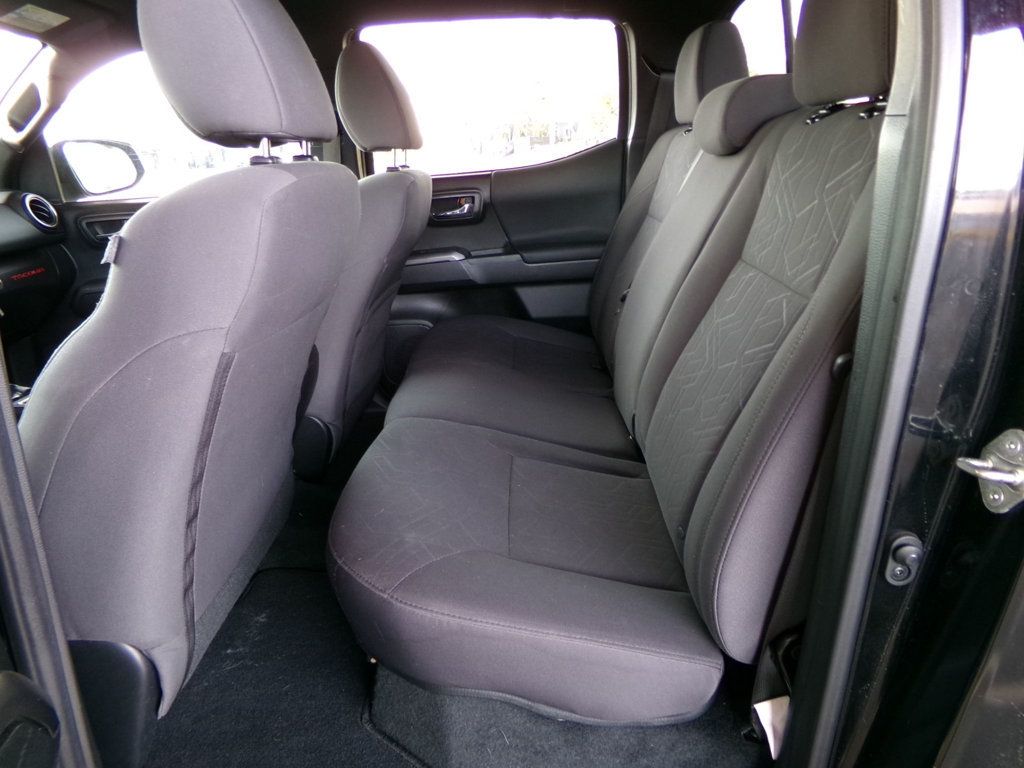 2018 Toyota Tacoma TRD Sport Double Cab 5' Bed V6 4x4 Automatic - 23009516 - 11