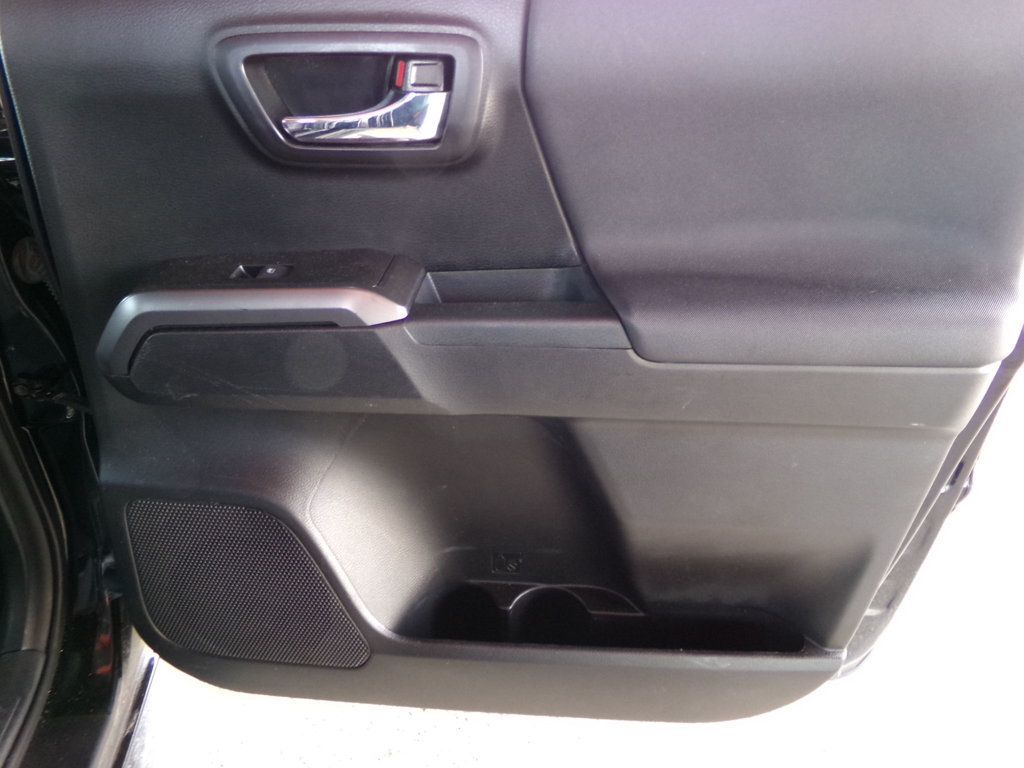 2018 Toyota Tacoma TRD Sport Double Cab 5' Bed V6 4x4 Automatic - 23009516 - 14