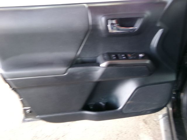 2018 Toyota Tacoma TRD Sport Double Cab 5' Bed V6 4x4 Automatic - 23009516 - 8