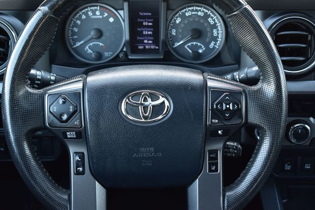 2018 Toyota Tacoma TRD Sport Double Cab 6' Bed V6 4x4 Automatic - 23035821 - 26