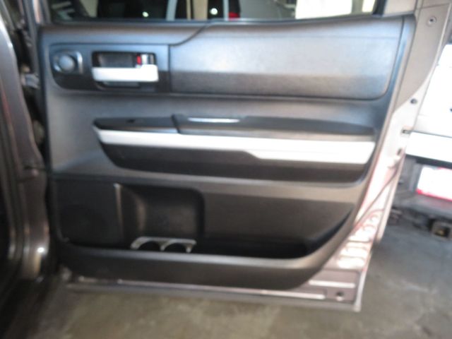 2018 Toyota Tundra 1OWNER CREWMAX SR5 4X4 ARIZONA TRUCK EXTRA CLEAN  - 22935915 - 29