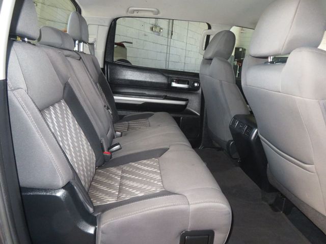 2018 Toyota Tundra 1OWNER CREWMAX SR5 4X4 ARIZONA TRUCK EXTRA CLEAN  - 22935915 - 30