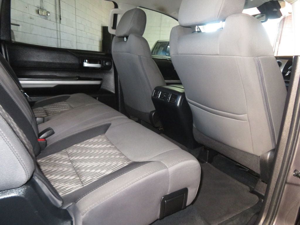 2018 Toyota Tundra 1OWNER CREWMAX SR5 4X4 ARIZONA TRUCK EXTRA CLEAN - 22935915 - 31