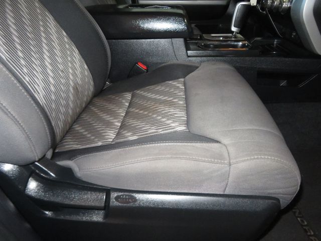 2018 Toyota Tundra 1OWNER CREWMAX SR5 4X4 ARIZONA TRUCK EXTRA CLEAN  - 22935915 - 37