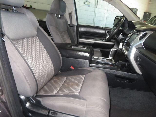 2018 Toyota Tundra 1OWNER CREWMAX SR5 4X4 ARIZONA TRUCK EXTRA CLEAN  - 22935915 - 38