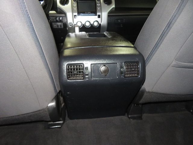 2018 Toyota Tundra 1OWNER CREWMAX SR5 4X4 ARIZONA TRUCK EXTRA CLEAN  - 22935915 - 39